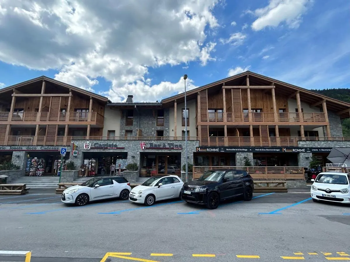 Appartement 3 Chambres Au Centre Des Gets Avec Balcon, Parking Et Cheminee - Fr-1-623-333 Les Gets Apartment